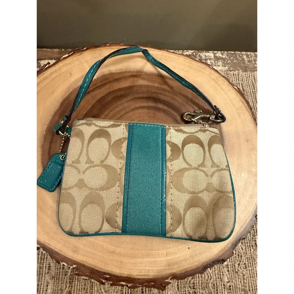 Coach Signature Stripe Wristlet SV/Lt Kkaki/Bright Jade Green F49174